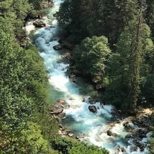 Meet your Posher, Lorraine